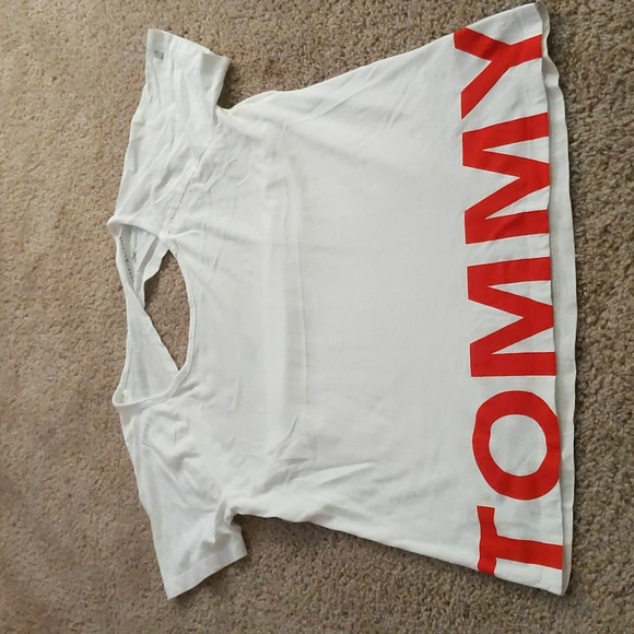 Open back Tommy Hilfiger Tee - Picture 6 of 17
